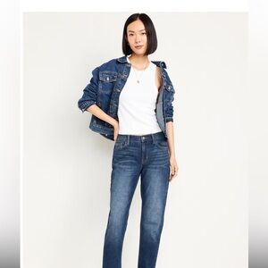Old‎ Navy Mid Rise Wow Boyfriend Denim Jeans Classic Cut Capsule Wardrobe
